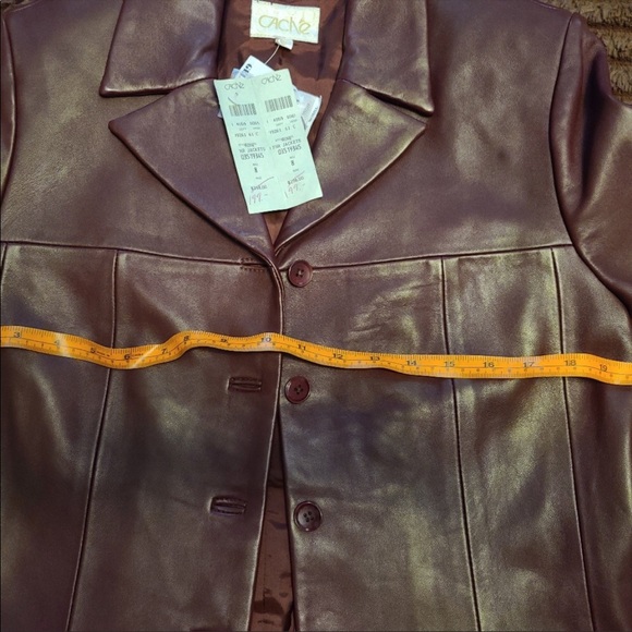 Cache Leather Coat Set - Picture 4 of 10